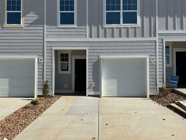 218 Darlington Dr, Dickson, TN 37055