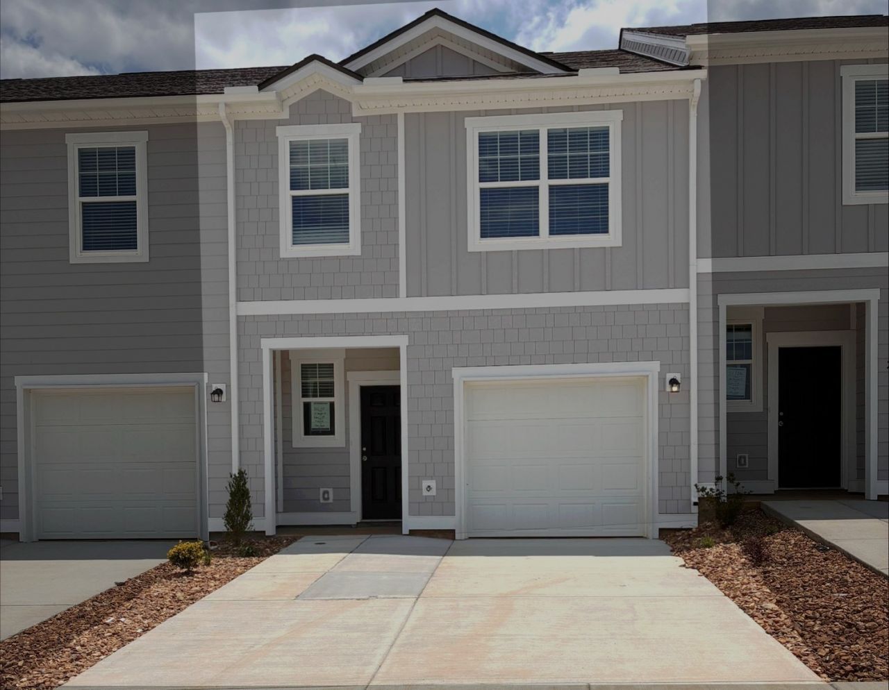 218 Darlington Dr, Dickson, TN 37055 Main Photo