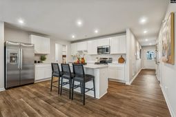 238 Kingfield Drive  photo 4