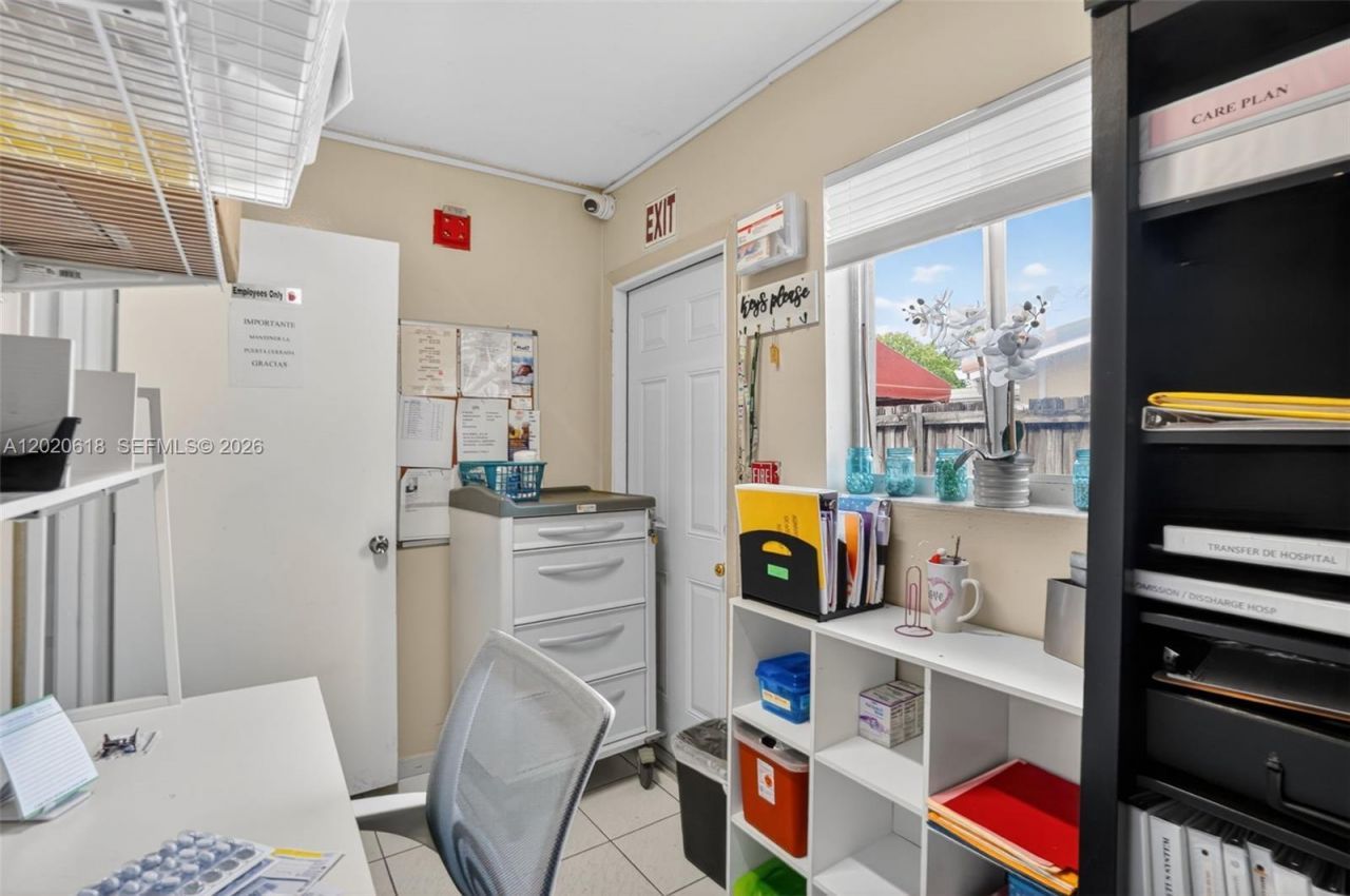 7100 NW 1st Ter , Miami, FL 33126 Photo