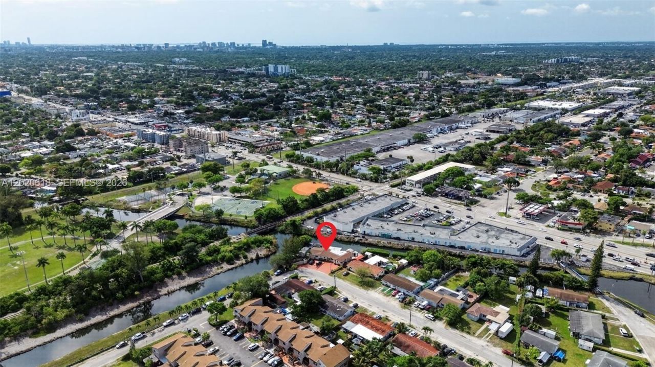 7100 NW 1st Ter , Miami, FL 33126 Photo