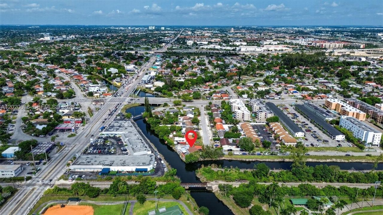 7100 NW 1st Ter , Miami, FL 33126 Photo
