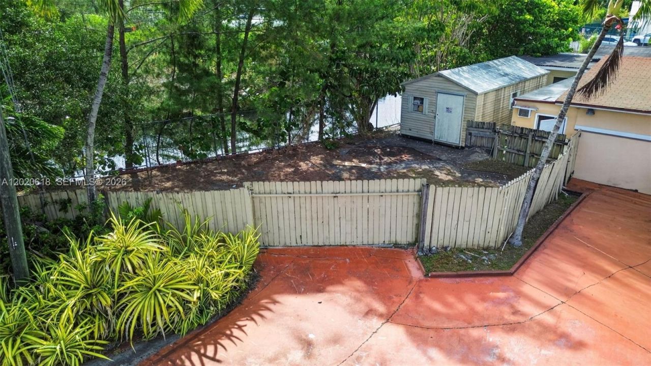 7100 NW 1st Ter , Miami, FL 33126 Photo