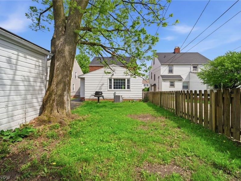 4438 Baintree Road , University Heights, OH 44118 Photo 25