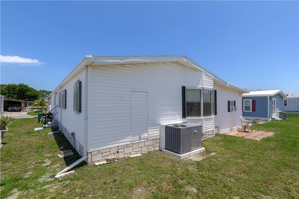 605 Marlin Circle, Barefoot Bay, FL 32958 Photo