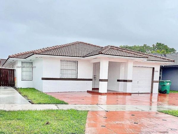 14985 SW 58th St , Miami, FL 33193
