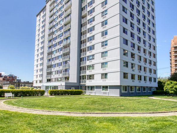 1 Strawberry Hill, Unit 7D, Stamford, CT 06902