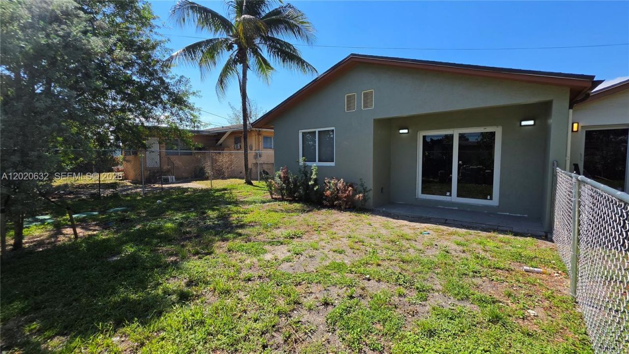 1068 NW 112th St , Unit 1068, Miami, FL 33168 Photo