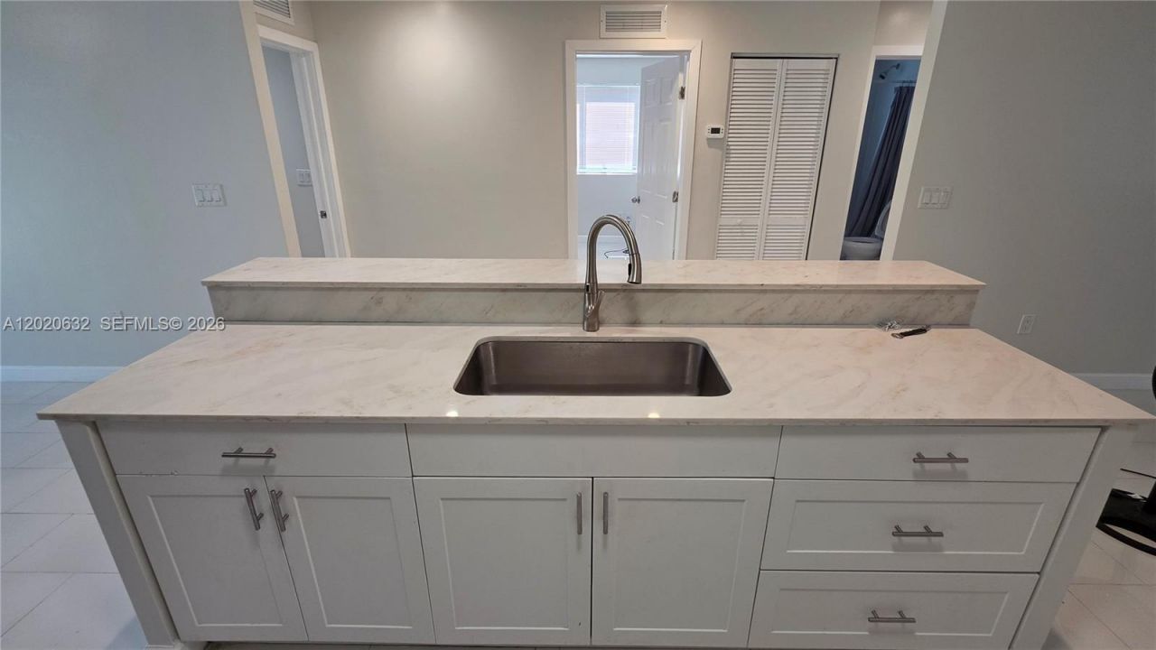 1068 NW 112th St , Unit 1068, Miami, FL 33168 Photo
