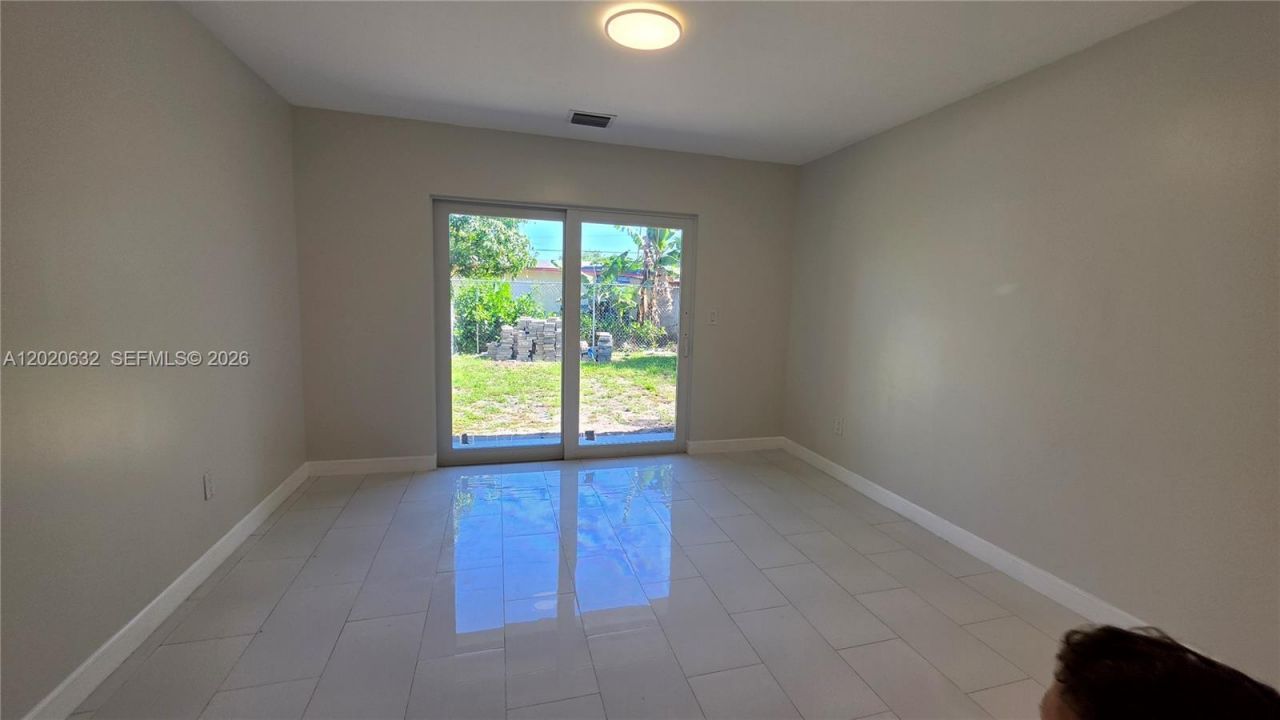 1068 NW 112th St , Unit 1068, Miami, FL 33168 Photo