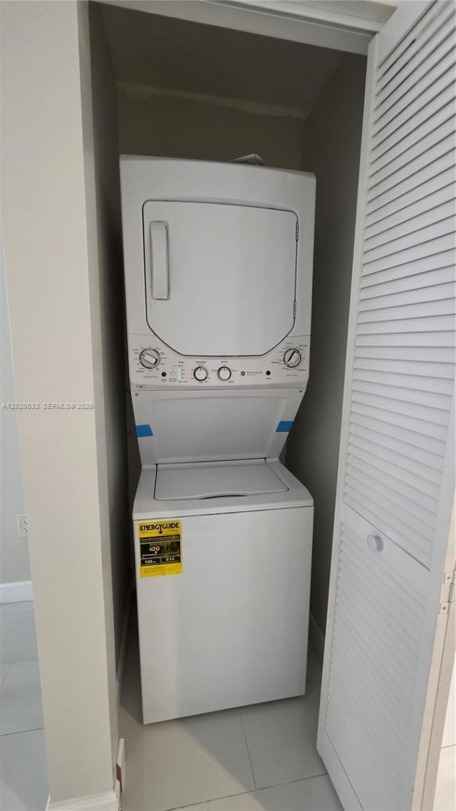 1068 NW 112th St , Unit 1068, Miami, FL 33168 Photo