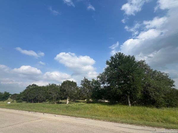 25 Vaquero, Pipe Creek, TX 78063