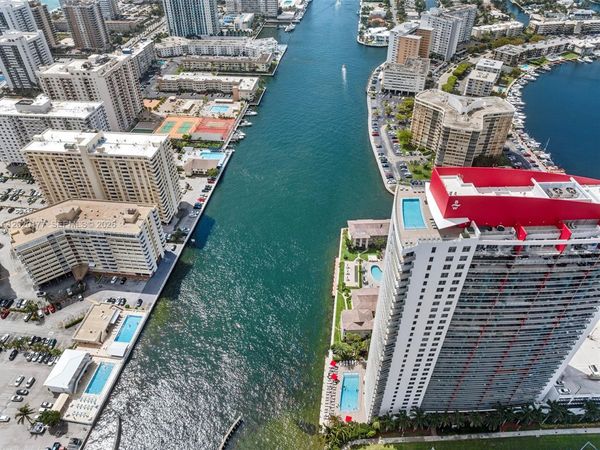 2602 E Hallandale Beach Blvd , Unit R2604, Hallandale Beach, FL 33009