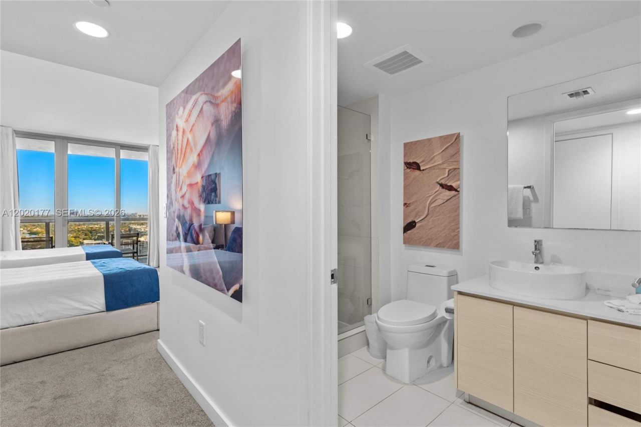2602 E Hallandale Beach Blvd , Unit R2604, Hallandale Beach, FL 33009 Photo