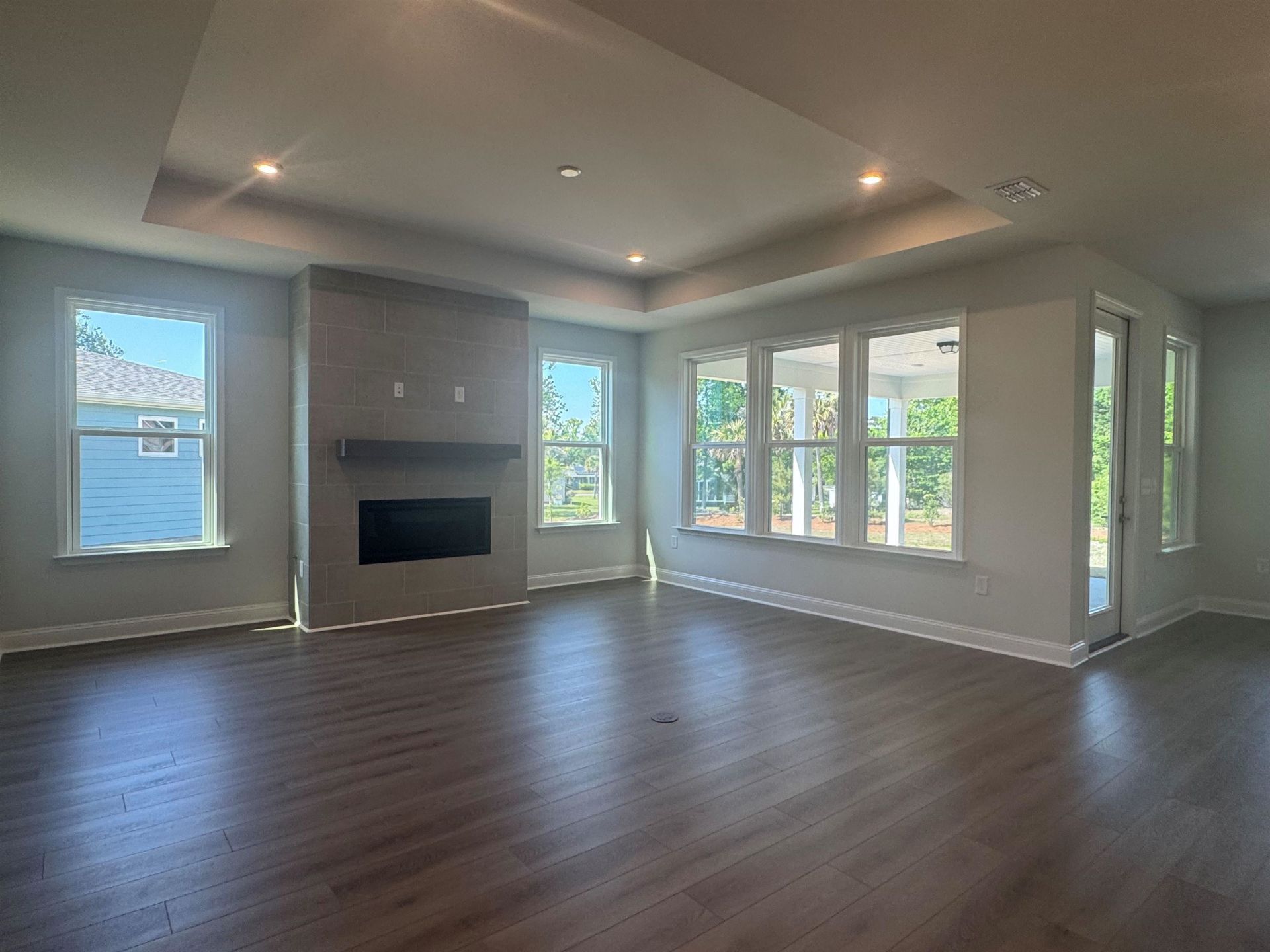 1549 Crested Iris Way  Photo 2