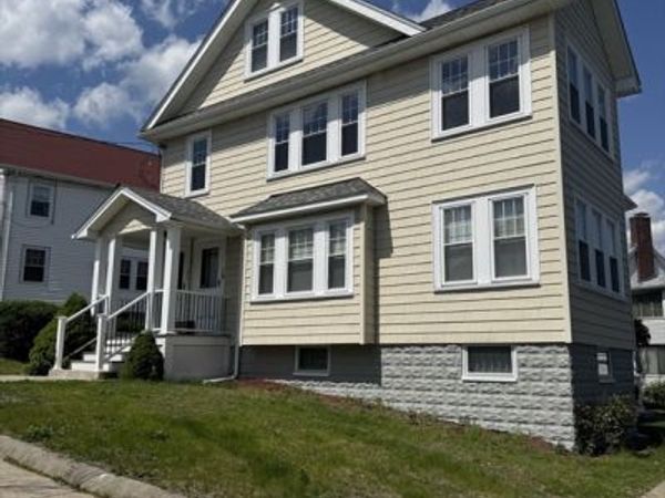 61 Templeton Pkwy, Unit 61, Watertown, MA 02472