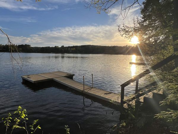 27 Hummingbird Lane, Hillsborough, NH 03244