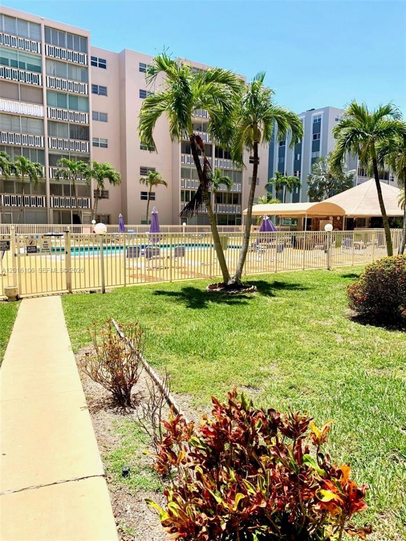 501 NE 14th Ave , Unit 601, Hallandale Beach, FL 33009 Photo