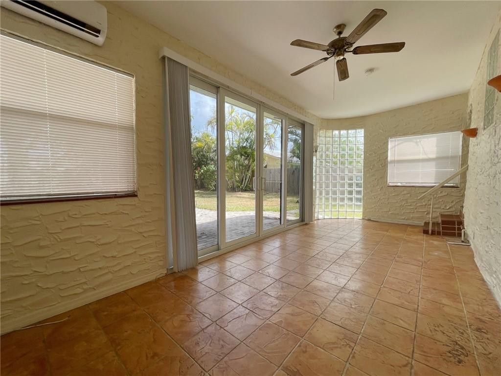 1969 NE 4th Street, Deerfield Beach, FL 33441 Photo