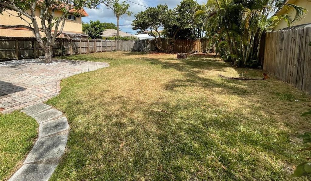 1969 NE 4th Street, Deerfield Beach, FL 33441 Photo