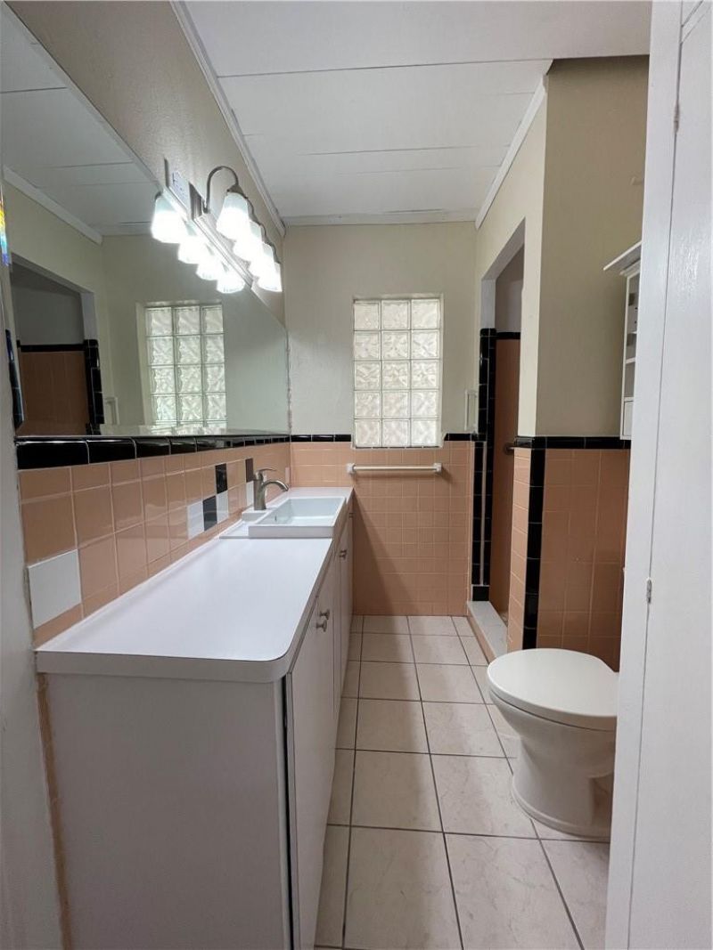 1969 NE 4th Street, Deerfield Beach, FL 33441 Photo