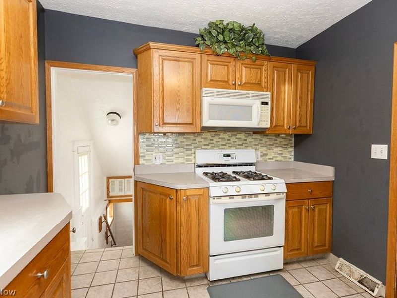 144 Cornell Avenue , Elyria, OH 44035 Photo 21