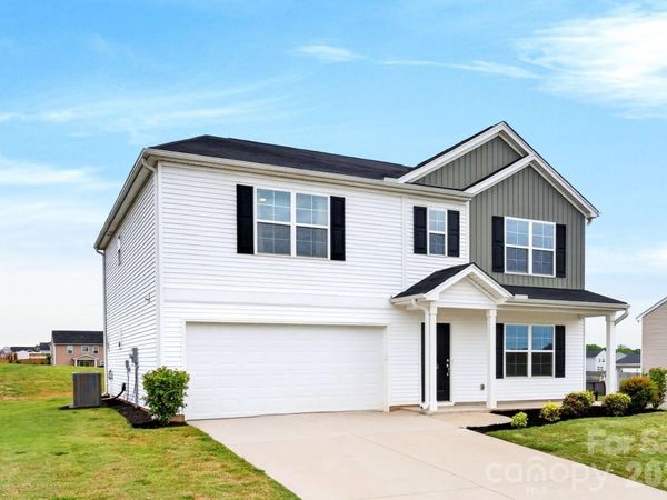 7061 Luna Mae Court, Boiling Springs, SC 29316