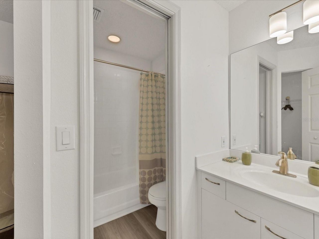 3607 E Bay Drive, Unit 206, Holmes Beach, FL 34217 Photo