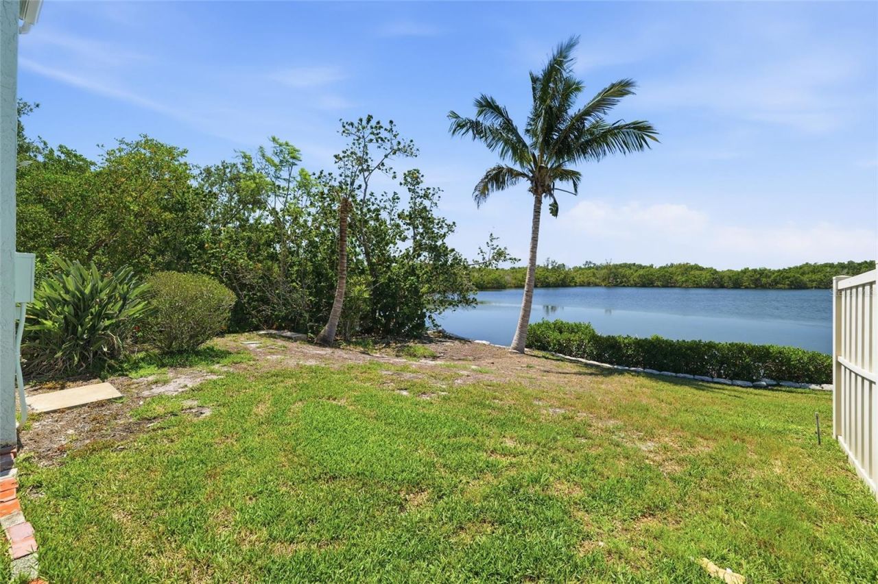 1070 Sanabel Court Ne, Saint Petersburg, FL 33702 Photo