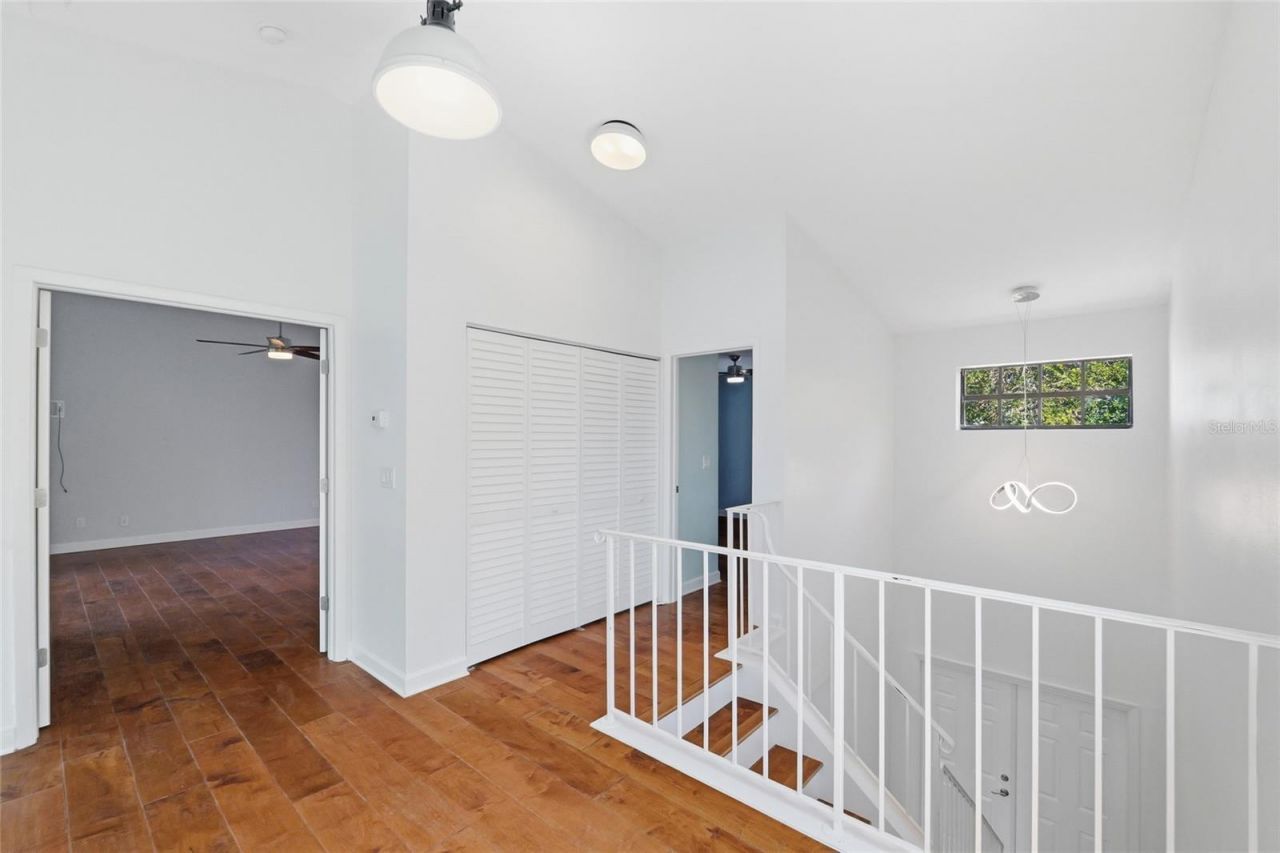 1070 Sanabel Court Ne, Saint Petersburg, FL 33702 Photo