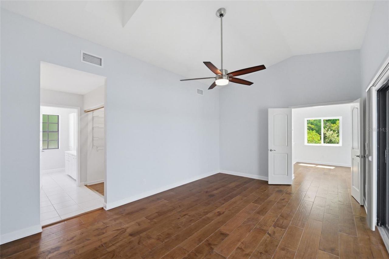 1070 Sanabel Court Ne, Saint Petersburg, FL 33702 Photo