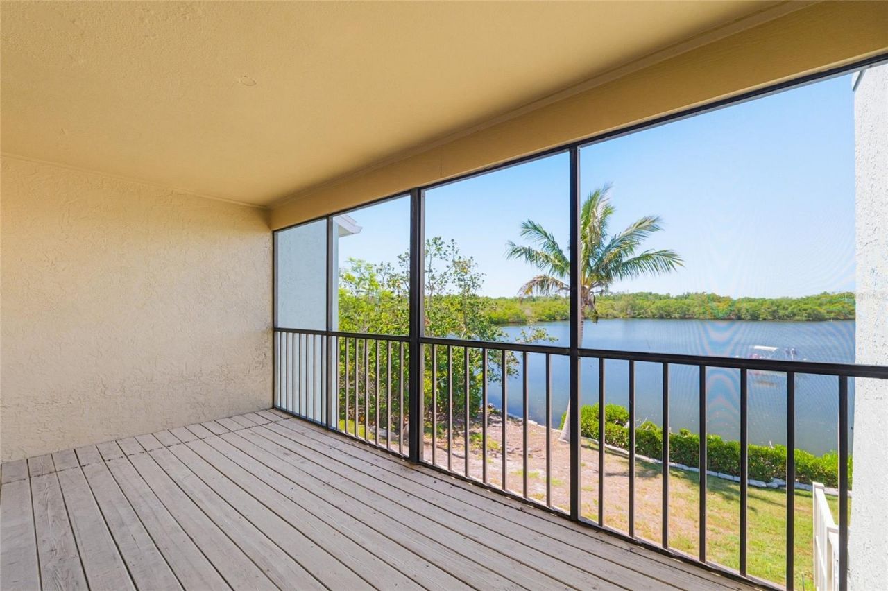 1070 Sanabel Court Ne, Saint Petersburg, FL 33702 Photo