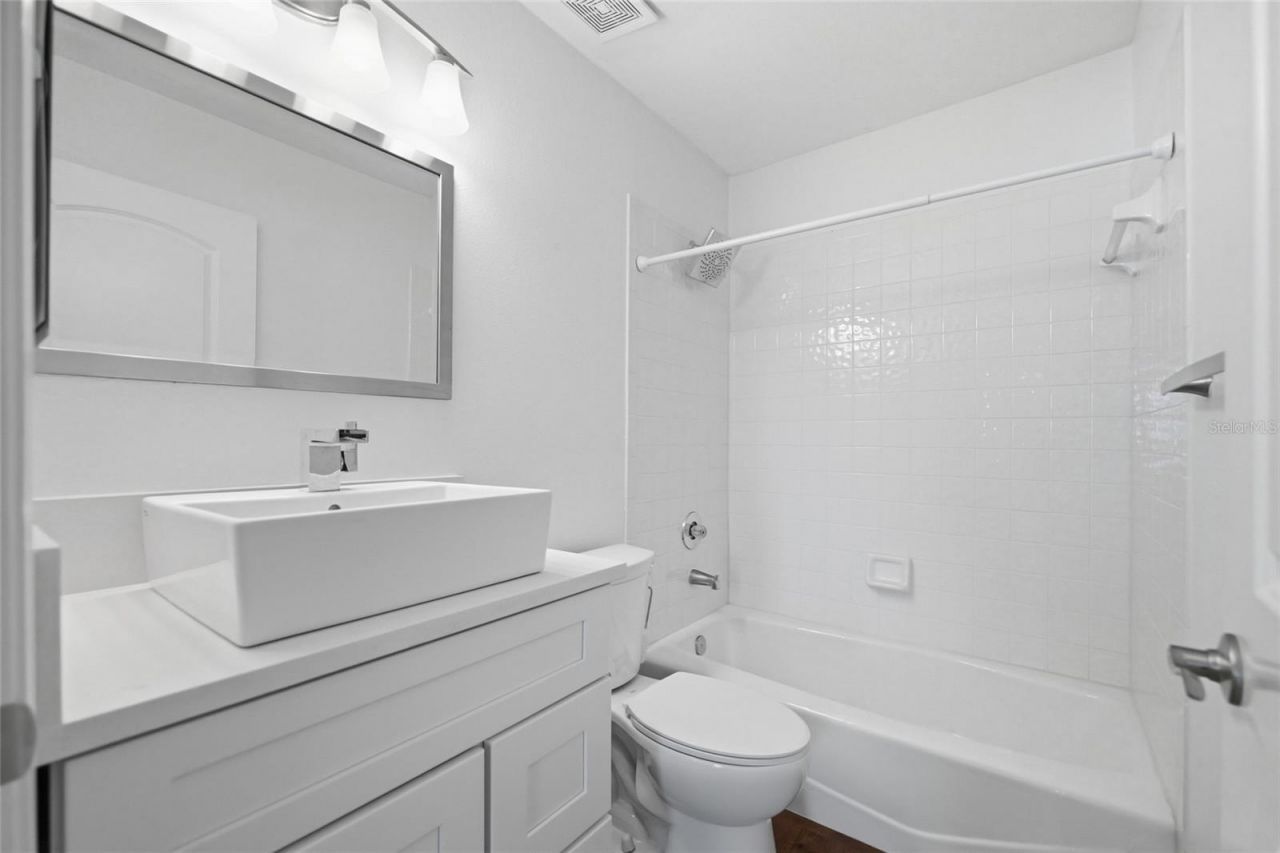 1070 Sanabel Court Ne, Saint Petersburg, FL 33702 Photo