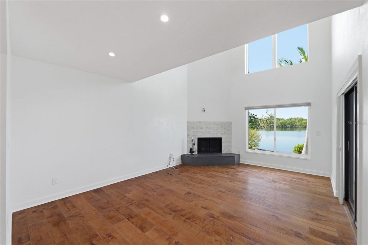 1070 Sanabel Court Ne, Saint Petersburg, FL 33702 Photo