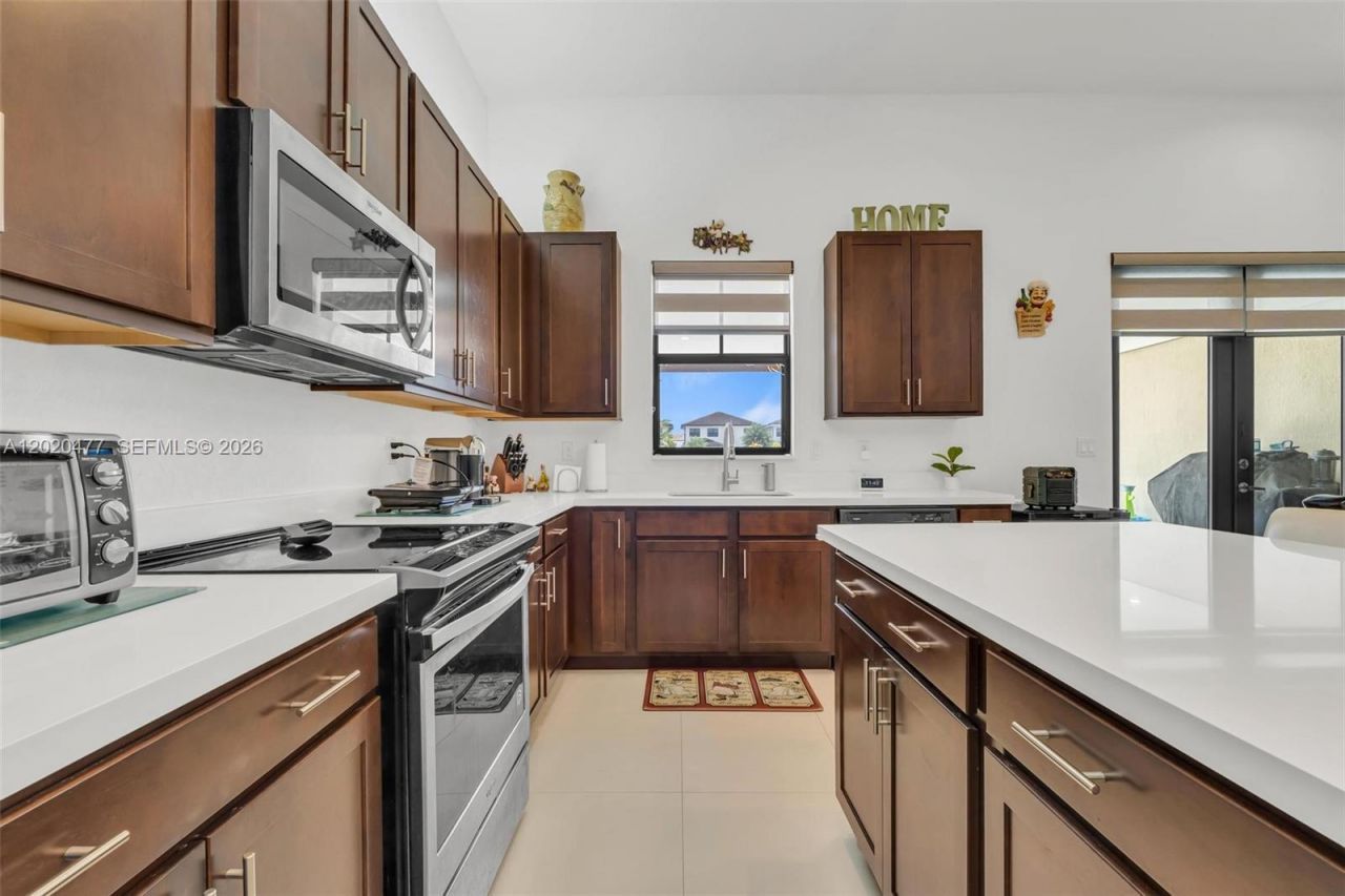 2921 SW 152nd Ave , Miami, FL 33185 Photo