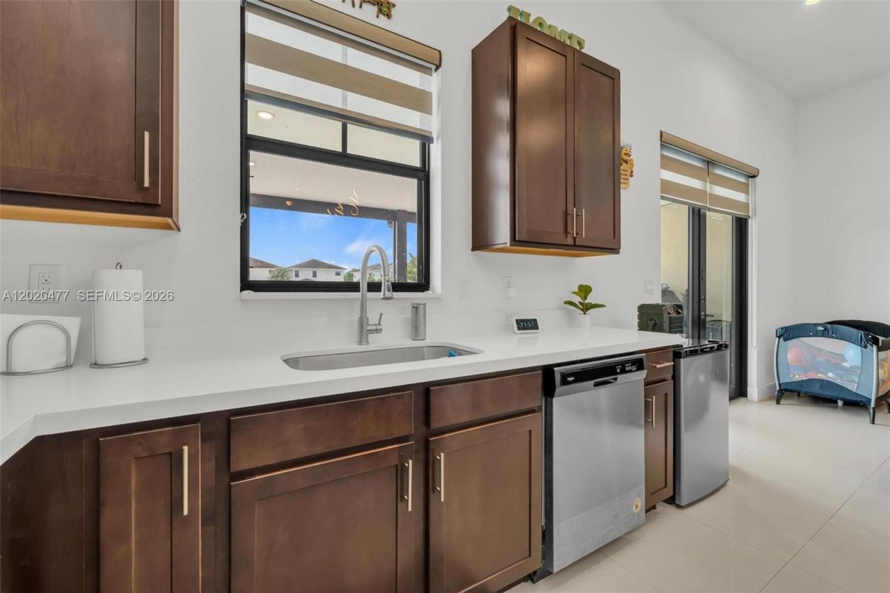 2921 SW 152nd Ave , Miami, FL 33185 Photo