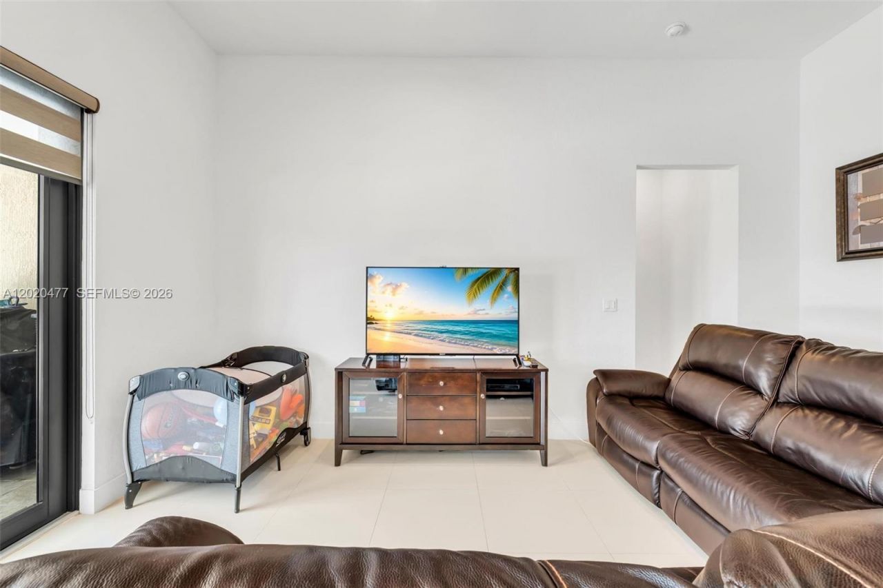 2921 SW 152nd Ave , Miami, FL 33185 Photo