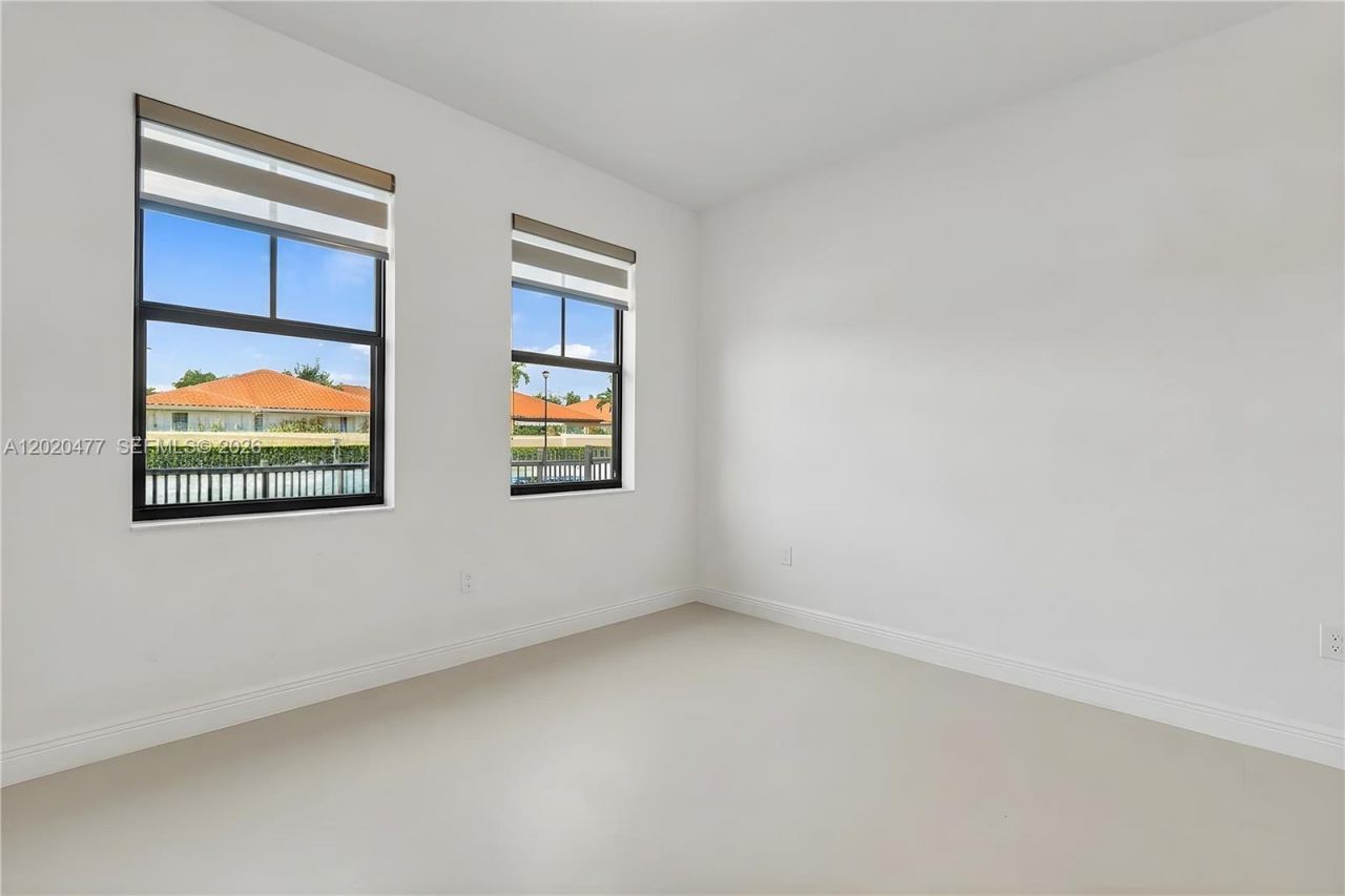 2921 SW 152nd Ave, Miami, FL 33185 Photo