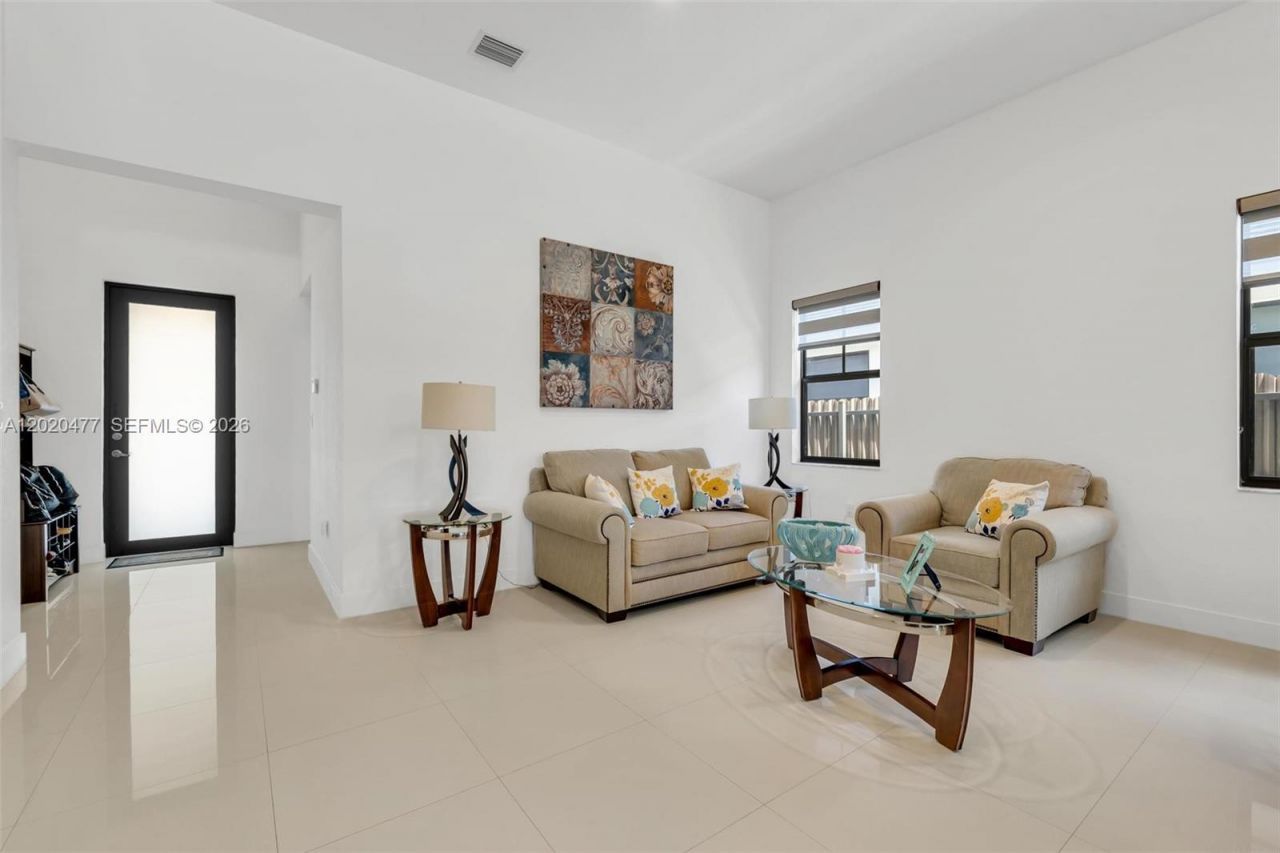 2921 SW 152nd Ave , Miami, FL 33185 Photo
