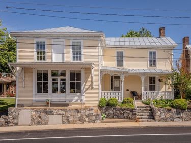 222 N MAIN ST, MOUNT CRAWFORD, VA 22841