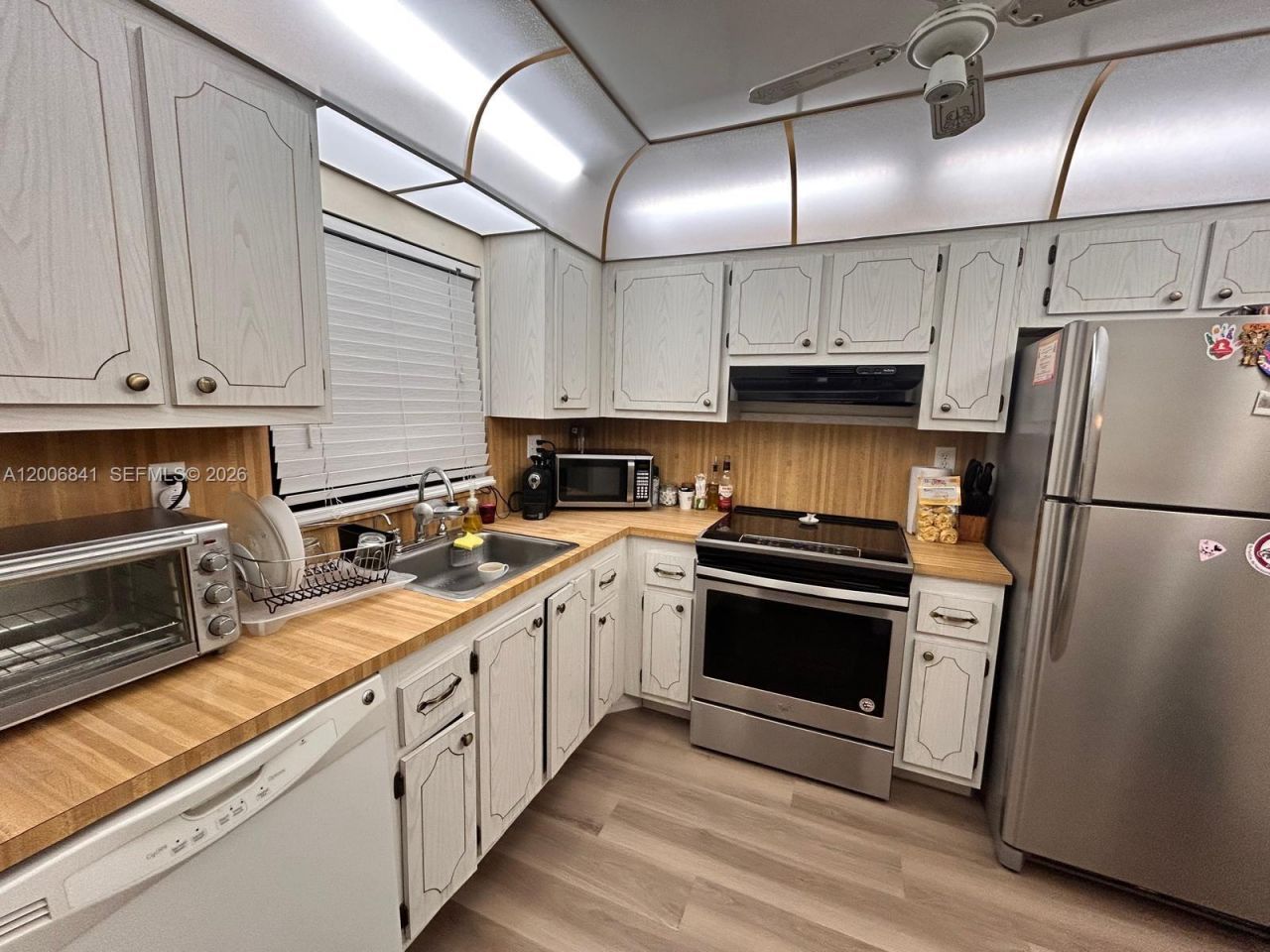 9801 Sunrise Lakes Blvd , Unit 208, Sunrise, FL 33322 Photo