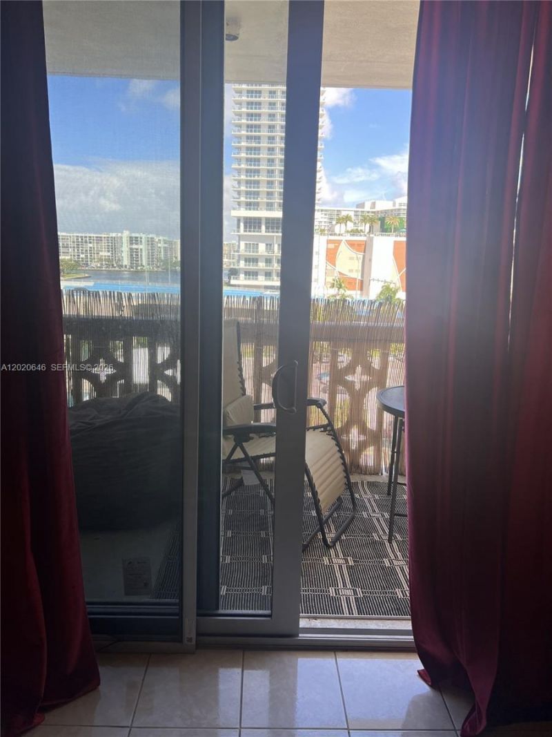 1817 S Ocean Dr , Unit 718, Hallandale Beach, FL 33009 Photo