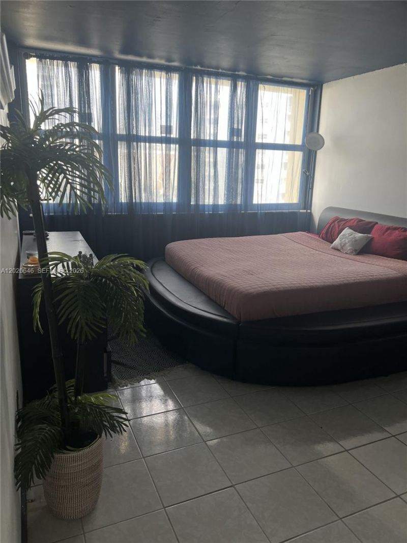 1817 S Ocean Dr , Unit 718, Hallandale Beach, FL 33009 Photo
