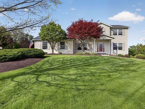 126 Snowflake Circle , Camillus, NY 13031