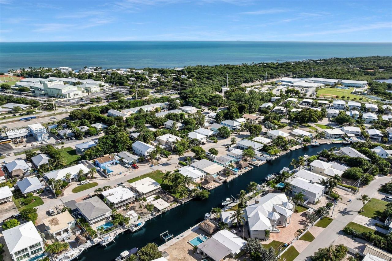 251 Azalea St , Plantation Key, FL 33070 Photo
