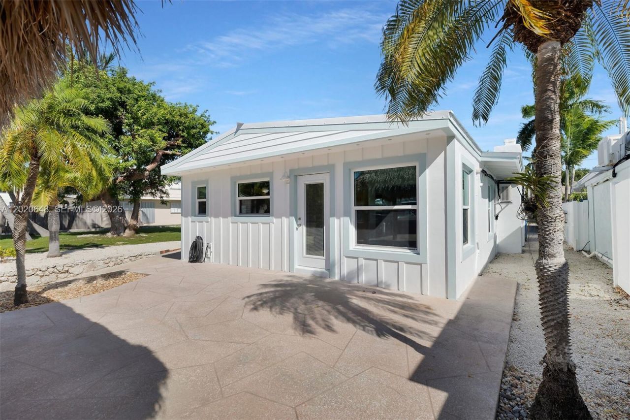 251 Azalea St , Plantation Key, FL 33070 Photo