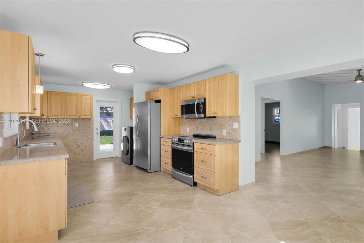 251 Azalea St , Plantation Key, FL 33070 Photo