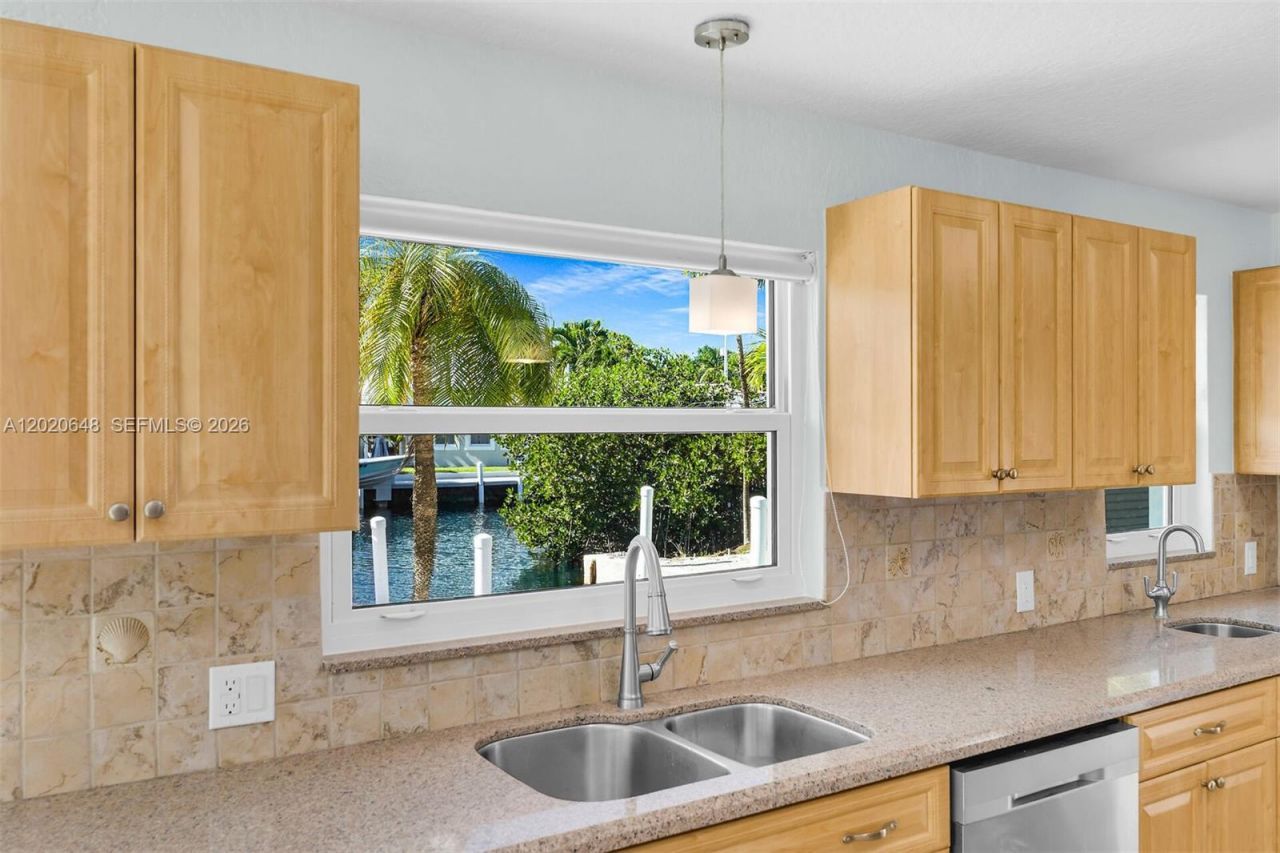 251 Azalea St , Plantation Key, FL 33070 Photo