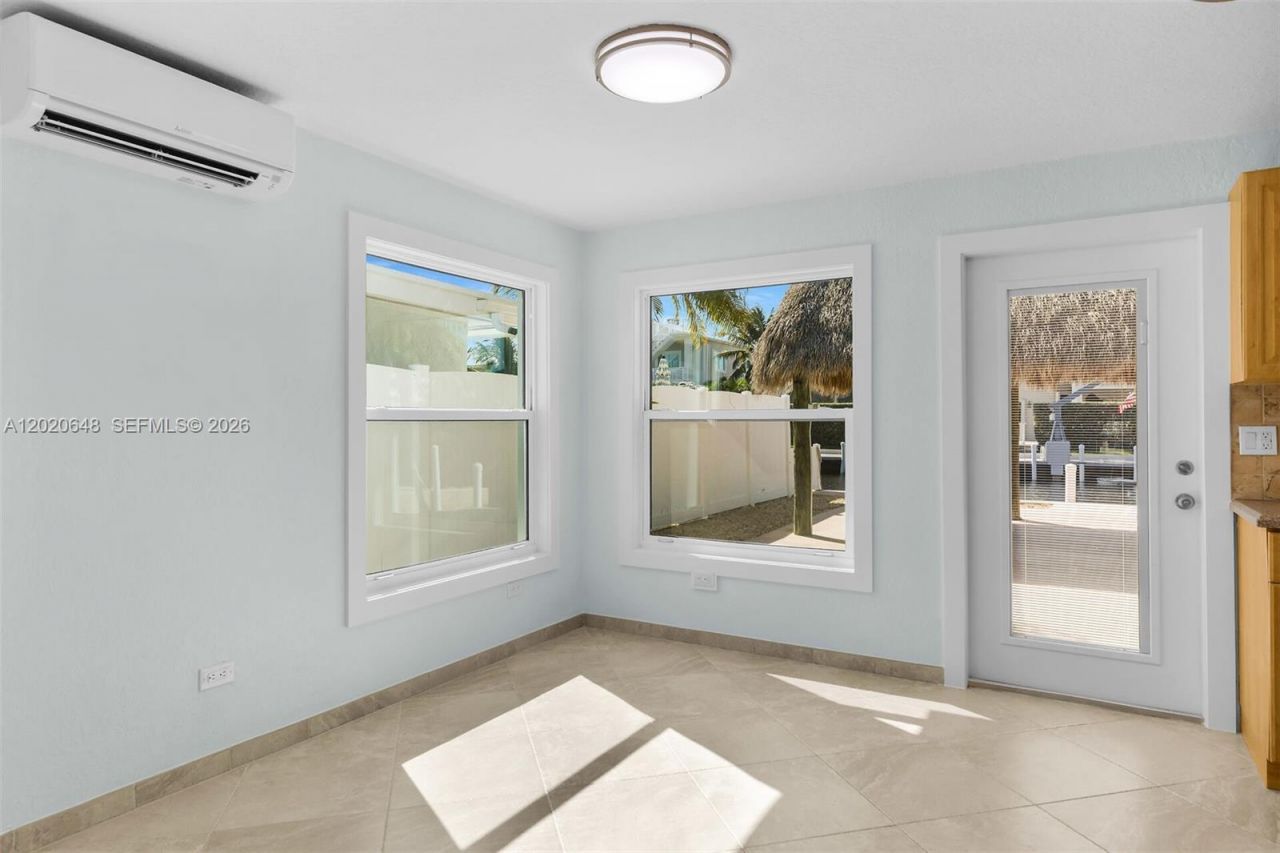 251 Azalea St , Plantation Key, FL 33070 Photo
