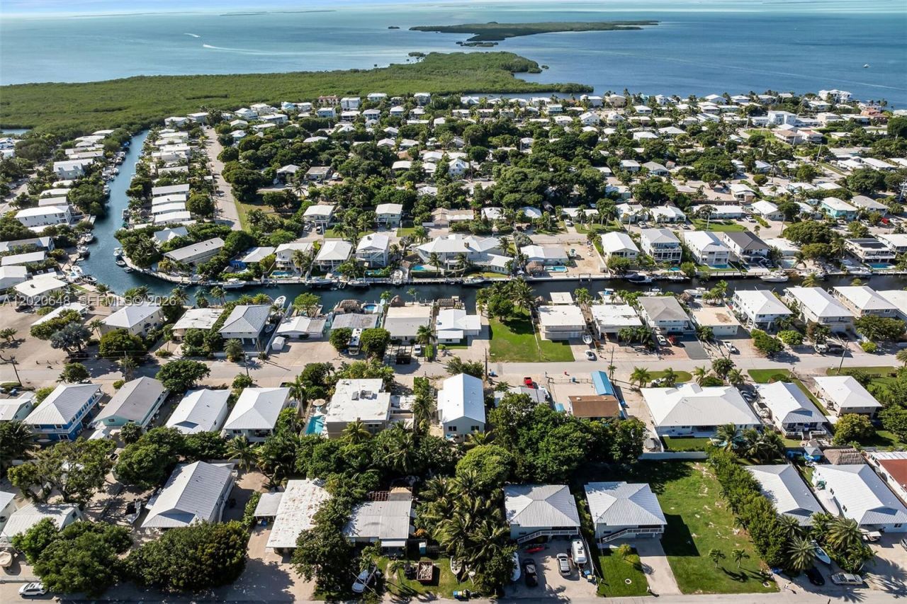 251 Azalea St , Plantation Key, FL 33070 Photo